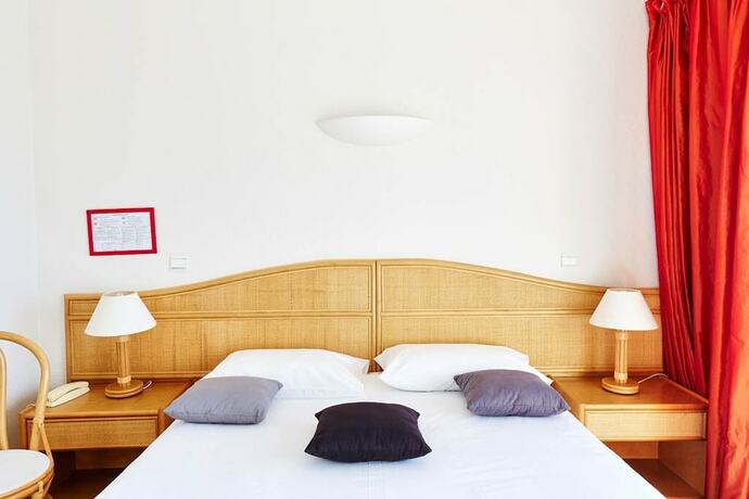 Imagen de la habitación del Hotel H&ocirc;tel Edenia. Foto 18