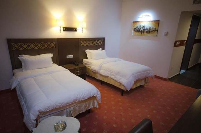 Imagen de la habitación del Hotel H&ocirc;tel El Bey. Foto 15