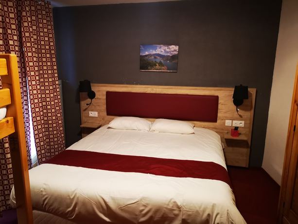 Imagen de la habitación del Hotel Hôtel Espace. Foto 7