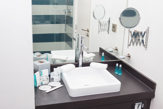 Imagen de la habitación del Hotel Hôtel Et Spa Serge Blanco. Foto 4