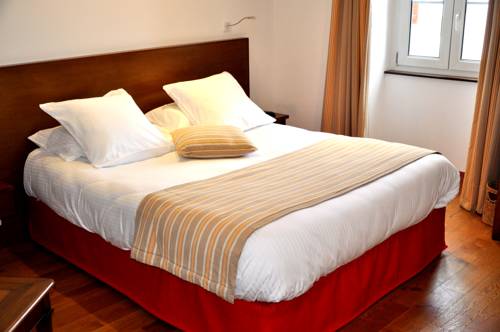 Imagen de la habitación del Hotel H&ocirc;tel Euzkadi. Foto 2