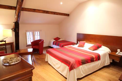 Imagen de la habitación del Hotel H&ocirc;tel Euzkadi. Foto 13