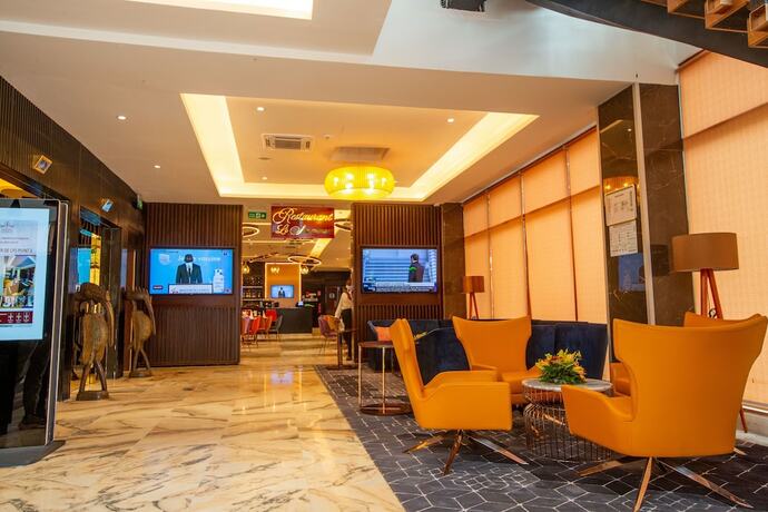 Imagen general del Hotel H&ocirc;tel Fleur De Lys Point E. Foto 2