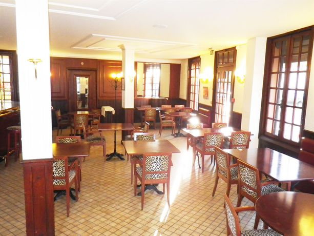 Imagen del bar/restaurante del Hotel H&ocirc;tel Fran&ccedil;ois 1er, SAINT-DIZIER. Foto 6