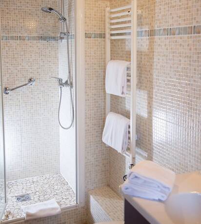 Imagen general del Hotel H&ocirc;tel Gallia, AIX LES BAINS. Foto 10