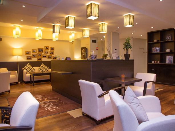 Imagen de los exteriores del Hotel Hôtel Georges. Foto 13