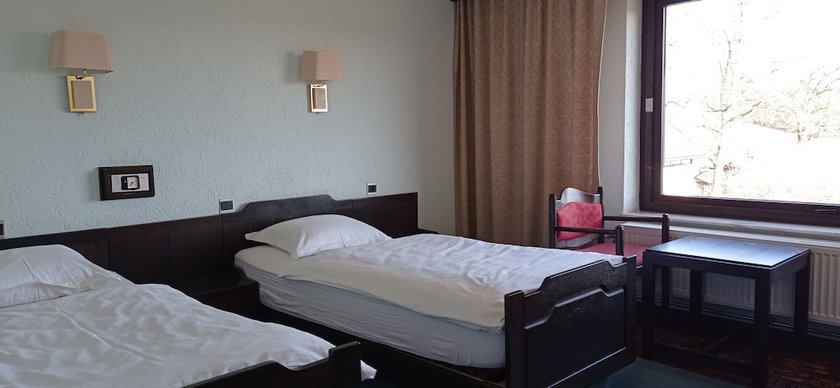 Imagen de la habitación del Hotel Hôtel Grand-Champ. Foto 2