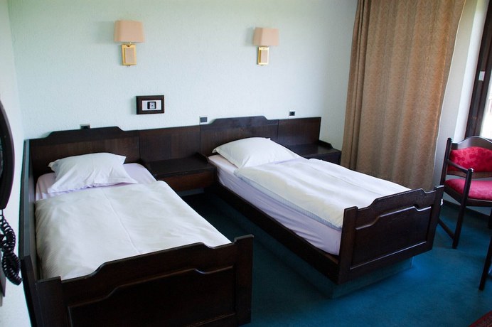 Imagen de la habitación del Hotel Hôtel Grand-Champ. Foto 4