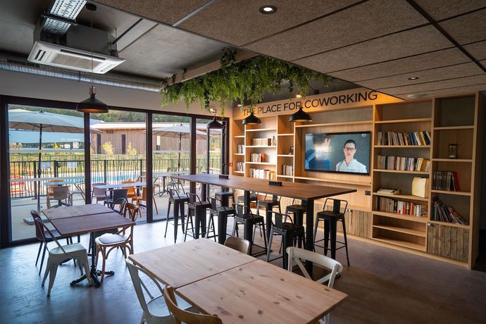 Imagen de los interiores del Hotel Hôtel Greet Orthez Bearn. Foto 16