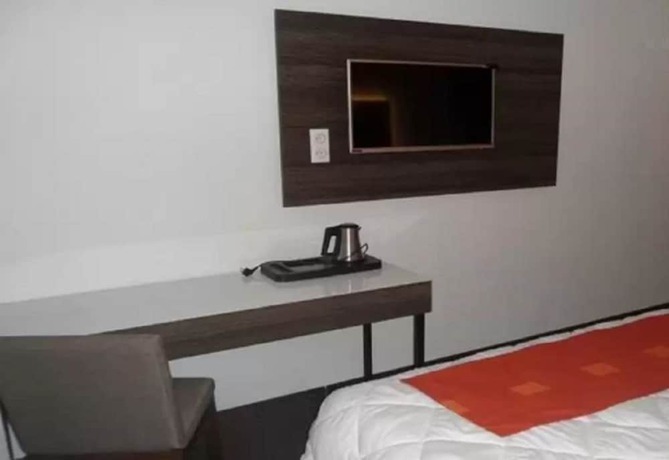 Imagen de la habitación del Hotel H&ocirc;tel Hadil. Foto 4