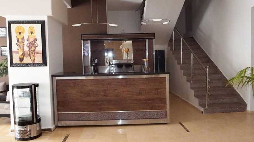 Imagen de los interiores del Hotel H&ocirc;tel Hadil. Foto 13