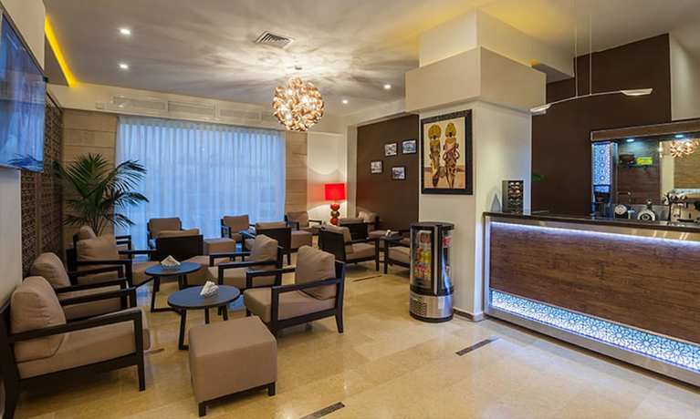 Imagen de los interiores del Hotel H&ocirc;tel Hadil. Foto 16