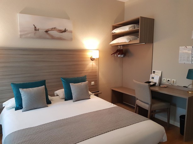 Imagen de la habitación del Hotel H&ocirc;tel Henri IV, COUTRAS. Foto 4