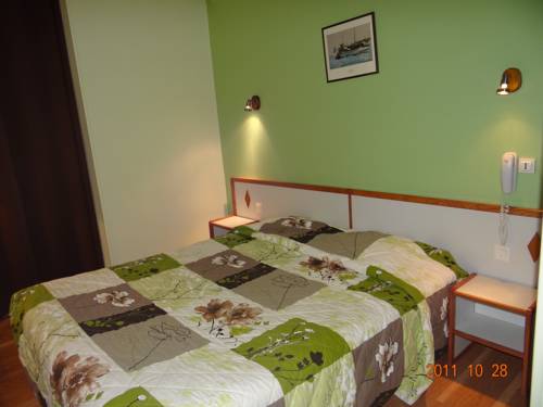 Imagen de la habitación del Hotel H&ocirc;tel Hermance. Foto 2