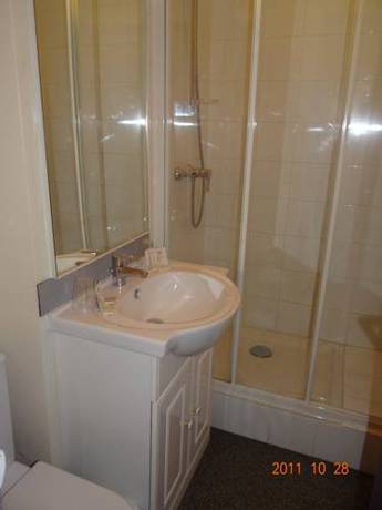 Imagen de la habitación del Hotel H&ocirc;tel Hermance. Foto 3