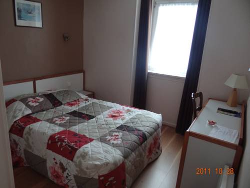 Imagen de la habitación del Hotel H&ocirc;tel Hermance. Foto 14