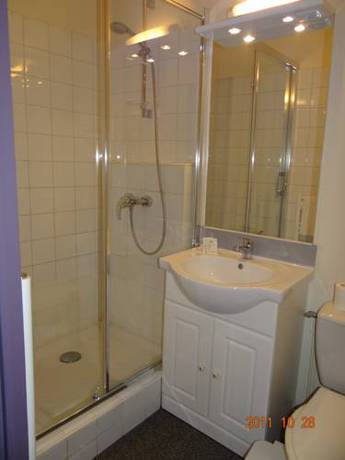 Imagen de la habitación del Hotel H&ocirc;tel Hermance. Foto 15