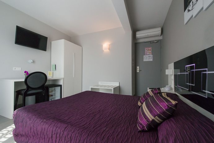 Imagen de la habitación del Hotel H&ocirc;tel Holidays and Work. Foto 16