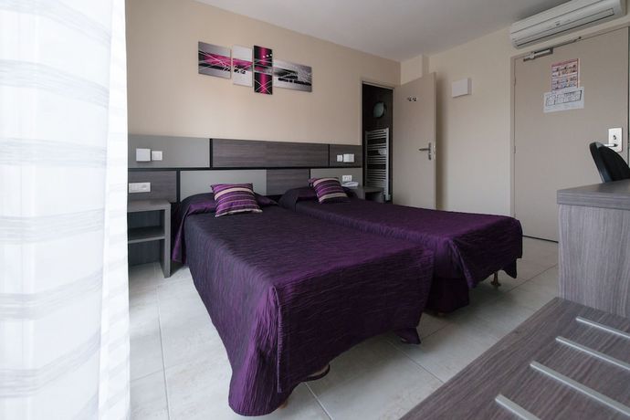 Imagen de la habitación del Hotel H&ocirc;tel Holidays and Work. Foto 17