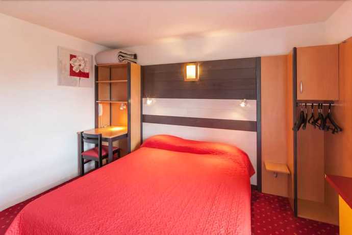Imagen de la habitación del Hotel H&ocirc;tel Horus. Foto 14