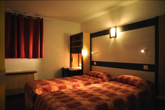 Imagen de la habitación del Hotel H&ocirc;tel Horus. Foto 16