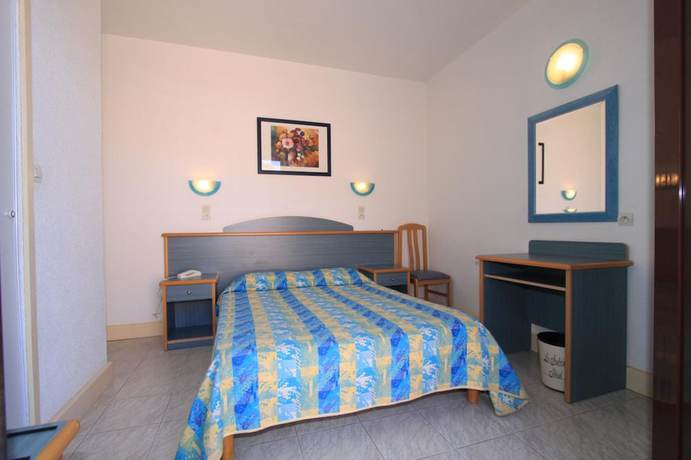 Imagen de la habitación del Hotel H&ocirc;tel Id&eacute;al. Foto 2