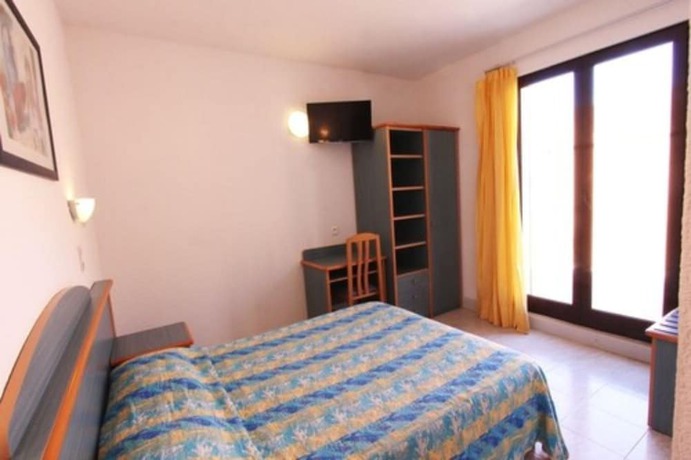 Imagen de la habitación del Hotel H&ocirc;tel Id&eacute;al, Ota. Foto 5