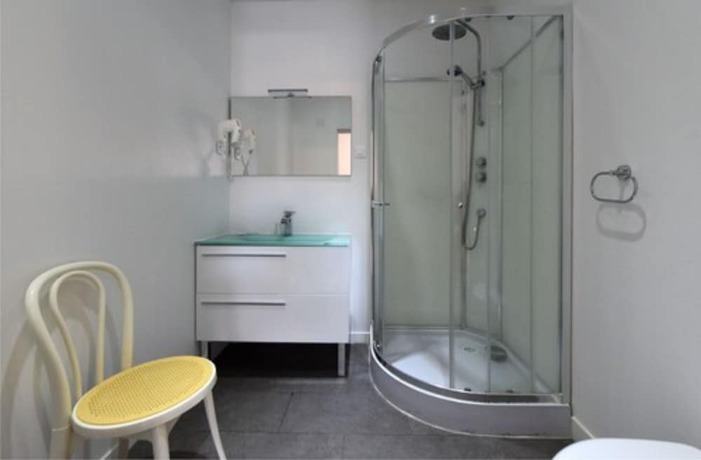 Imagen de la habitación del Hotel H&ocirc;tel Id&eacute;al, Ota. Foto 12