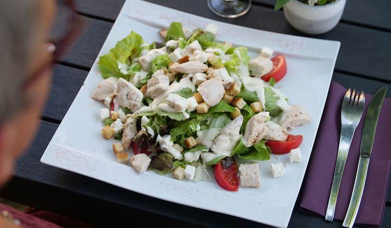 Imagen del bar/restaurante del Hotel H&ocirc;tel Inn Design Langres Resto Novo. Foto 3