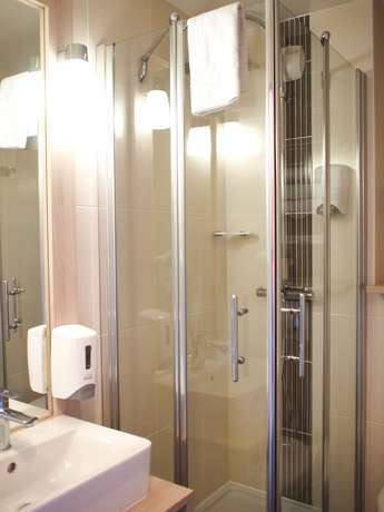 Imagen de la habitación del Hotel H&ocirc;tel Inn Design Vannes Resto Novo. Foto 2