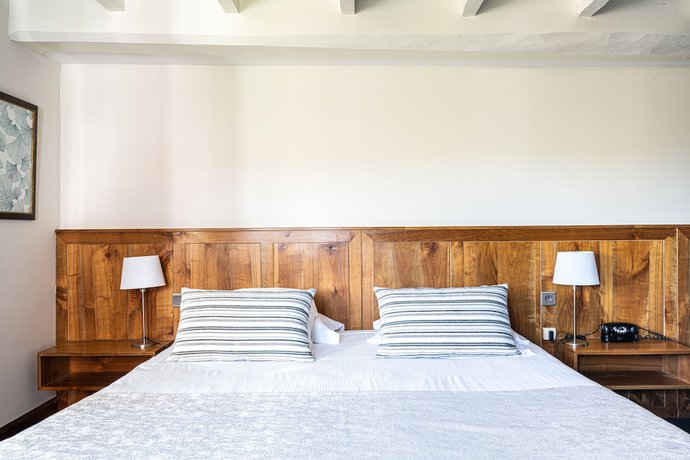 Imagen de la habitación del Hotel Hôtel Ithurria. Foto 7