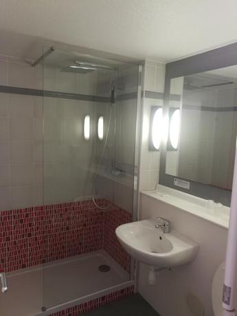 Imagen de los interiores del Hotel H&ocirc;tel Kyriad Direct Rouen Sud - Oissel. Foto 8