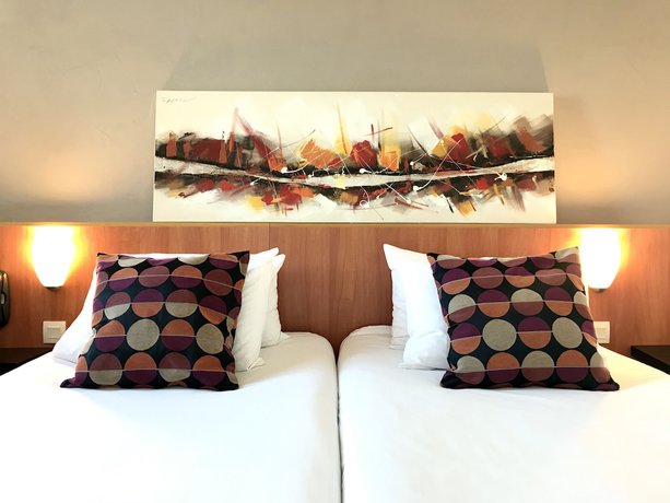 Imagen de la habitación del Hotel H&ocirc;tel Kyriad Martigues Sud. Foto 3