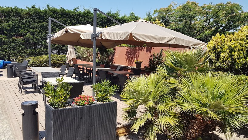 Imagen de la habitación del Hotel H&ocirc;tel Kyriad Martigues Sud. Foto 13