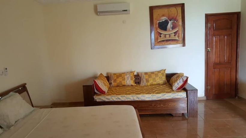 Imagen de la habitación del Hotel H&ocirc;tel LA FLOTTE. Foto 11