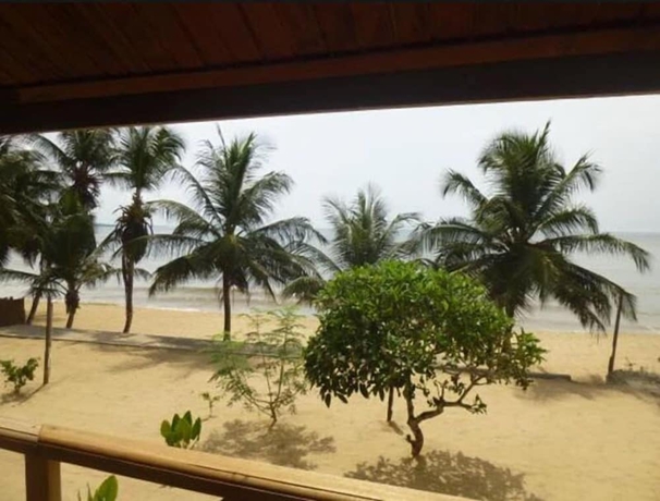 Imagen de los interiores del Hotel H&ocirc;tel LA FLOTTE. Foto 17