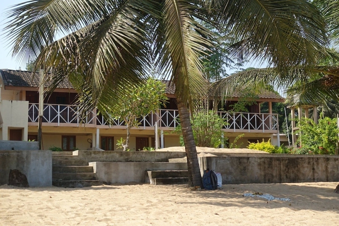 Imagen general del Hotel H&ocirc;tel LA FLOTTE. Foto 3