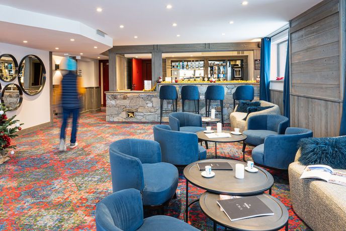 Imagen de los interiores del Hotel H&ocirc;tel L'Aigle du Montana by Les Etincelles. Foto 11