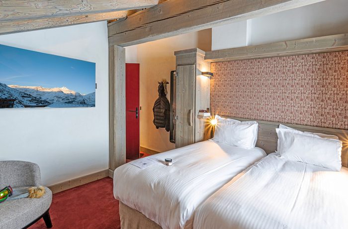 Imagen de la habitación del Hotel H&ocirc;tel L'Aigle du Montana by Les Etincelles. Foto 6