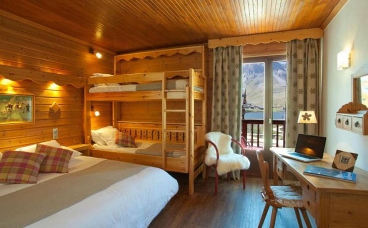 Imagen de la habitación del Hotel H&ocirc;tel L'Arbina. Foto 13