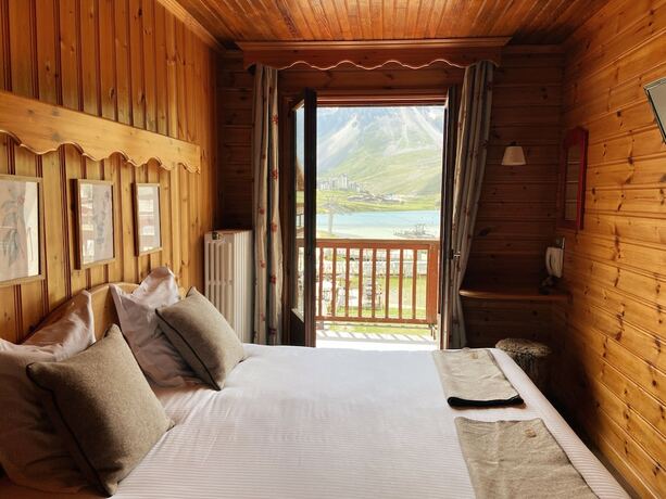 Imagen de la habitación del Hotel H&ocirc;tel L'Arbina. Foto 14