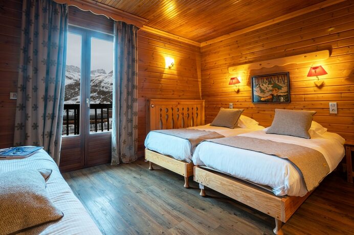Imagen de la habitación del Hotel H&ocirc;tel L'Arbina. Foto 15