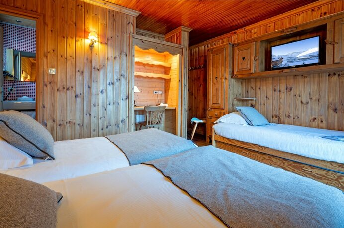 Imagen de la habitación del Hotel H&ocirc;tel L'Arbina. Foto 18