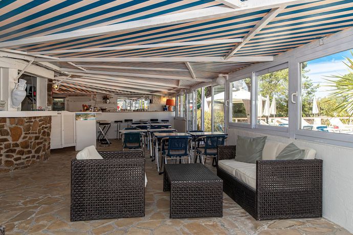 Imagen de los interiores del Hotel H&ocirc;tel L\'Escalet. Foto 20