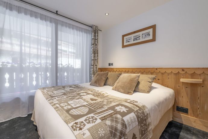 Imagen de la habitación del Hotel H&ocirc;tel L\'Eterlou. Foto 3