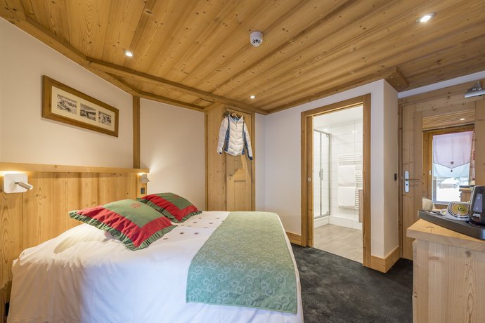 Imagen de la habitación del Hotel H&ocirc;tel L\'Eterlou. Foto 4