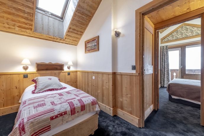 Imagen de la habitación del Hotel H&ocirc;tel L\'Eterlou. Foto 7