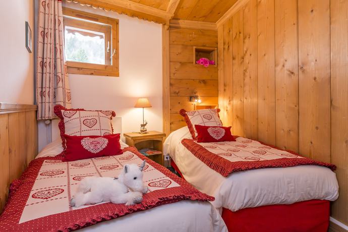 Imagen de la habitación del Hotel H&ocirc;tel L\'Eterlou. Foto 16