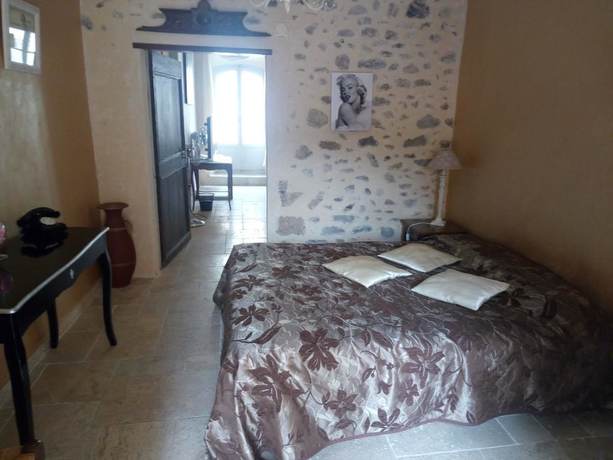 Imagen de la habitación del Hotel H&ocirc;tel L\'Oronge. Foto 12