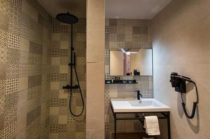 Imagen de la habitación del Hotel H&ocirc;tel L\'Ouvr&eacute;e Restaurant le 428. Foto 3